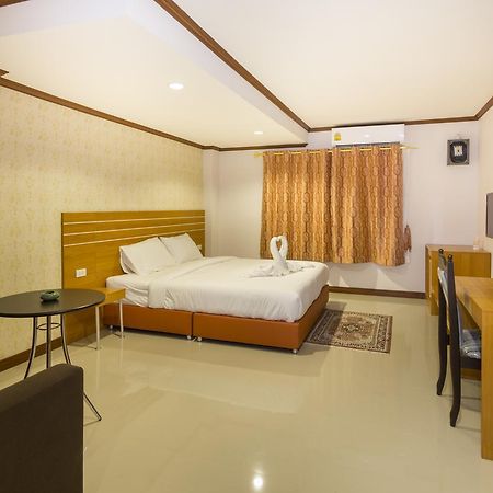 Central Avenue Residency Pattaya Extérieur photo
