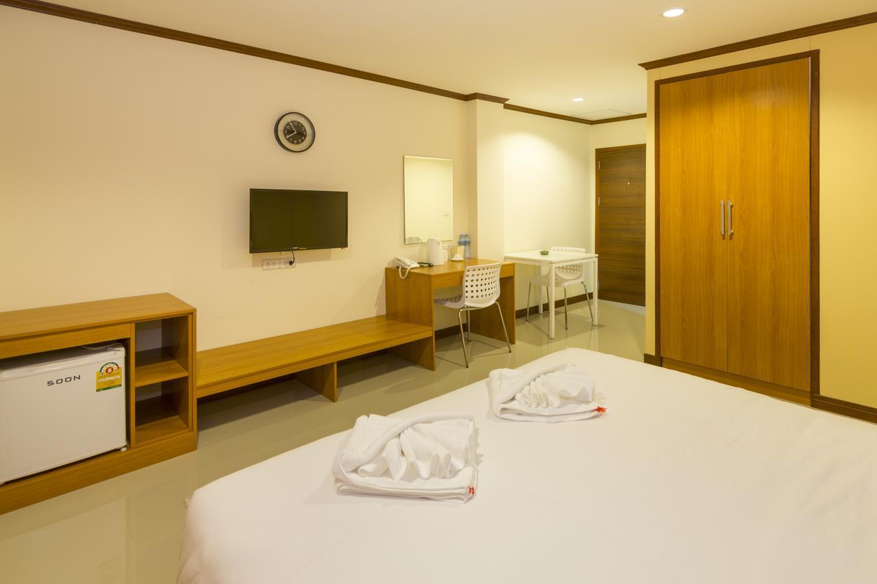 Central Avenue Residency Pattaya Extérieur photo